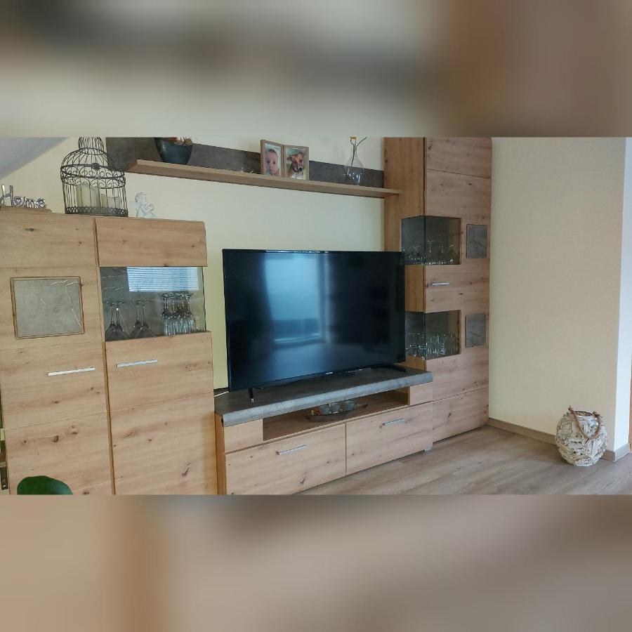 בנדורף Ferienwohnung -Auszeit-Sayn מראה חיצוני תמונה